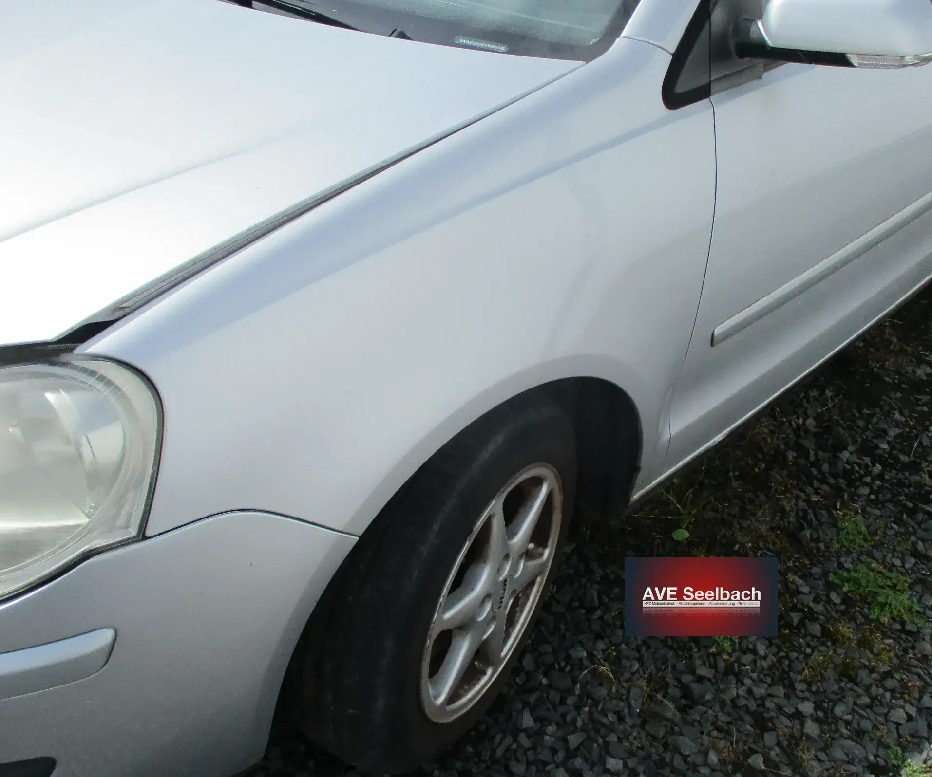 VW Polo 9N3 Kotflügel vorne links Bj 2008 LA7W Reflexsilber - Bild 1