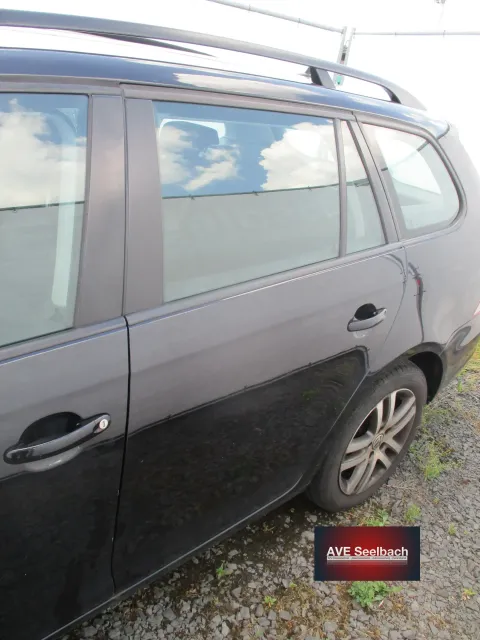 Background image for VW Golf 6 Kombi Tür hinten links Bj 2009 LC9X Deep Black schwarz